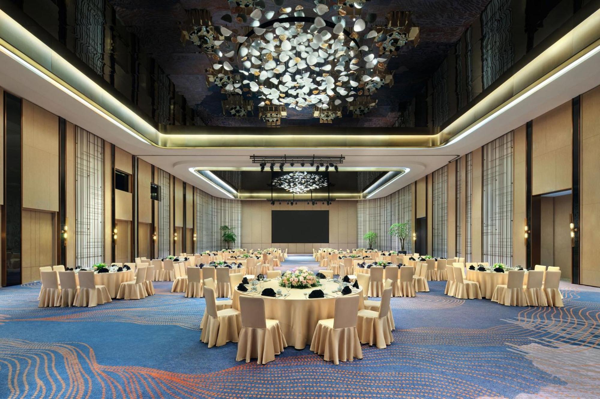 Sheraton Kuching Hotel Exteriör bild