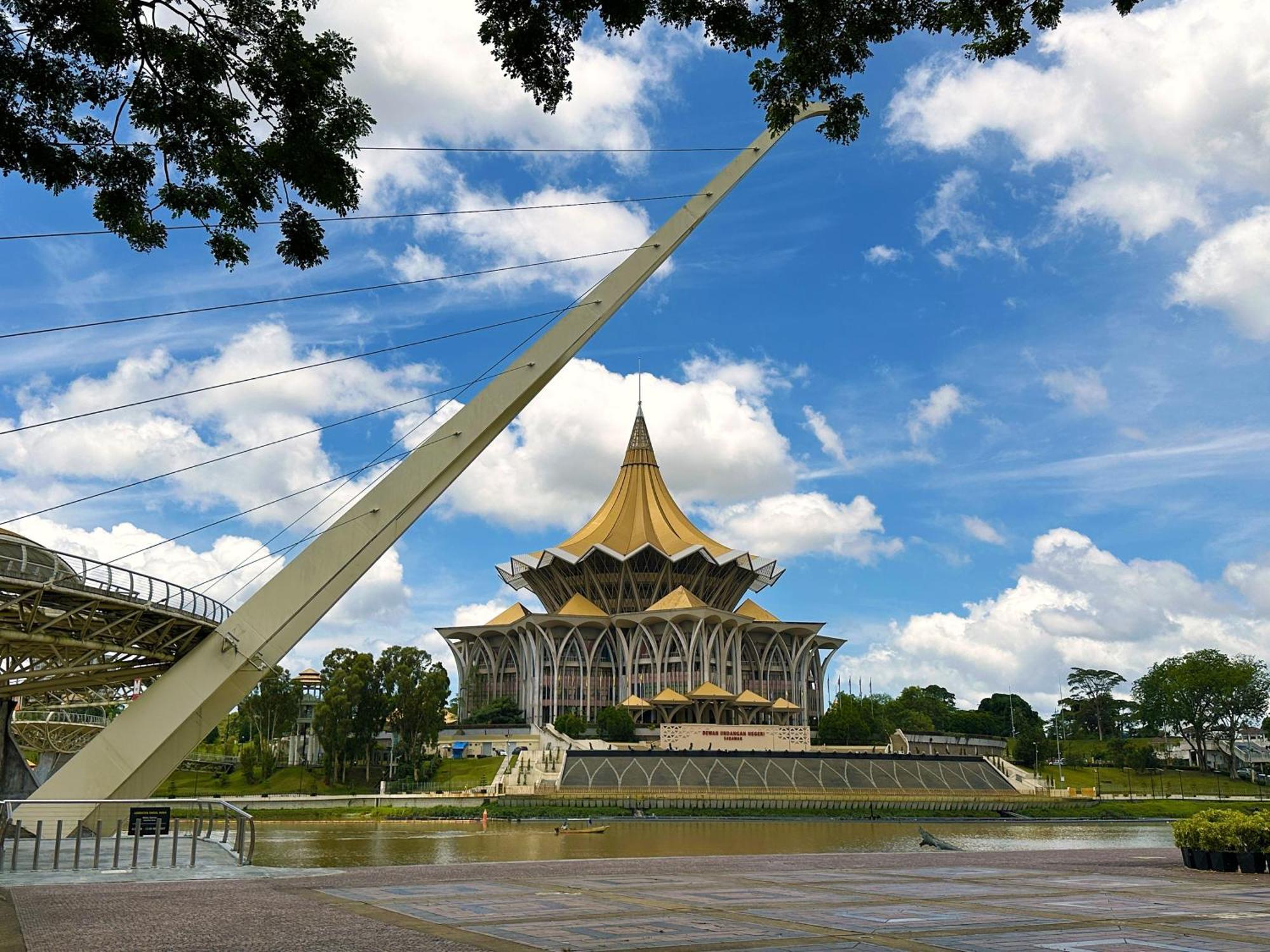 Sheraton Kuching Hotel Exteriör bild